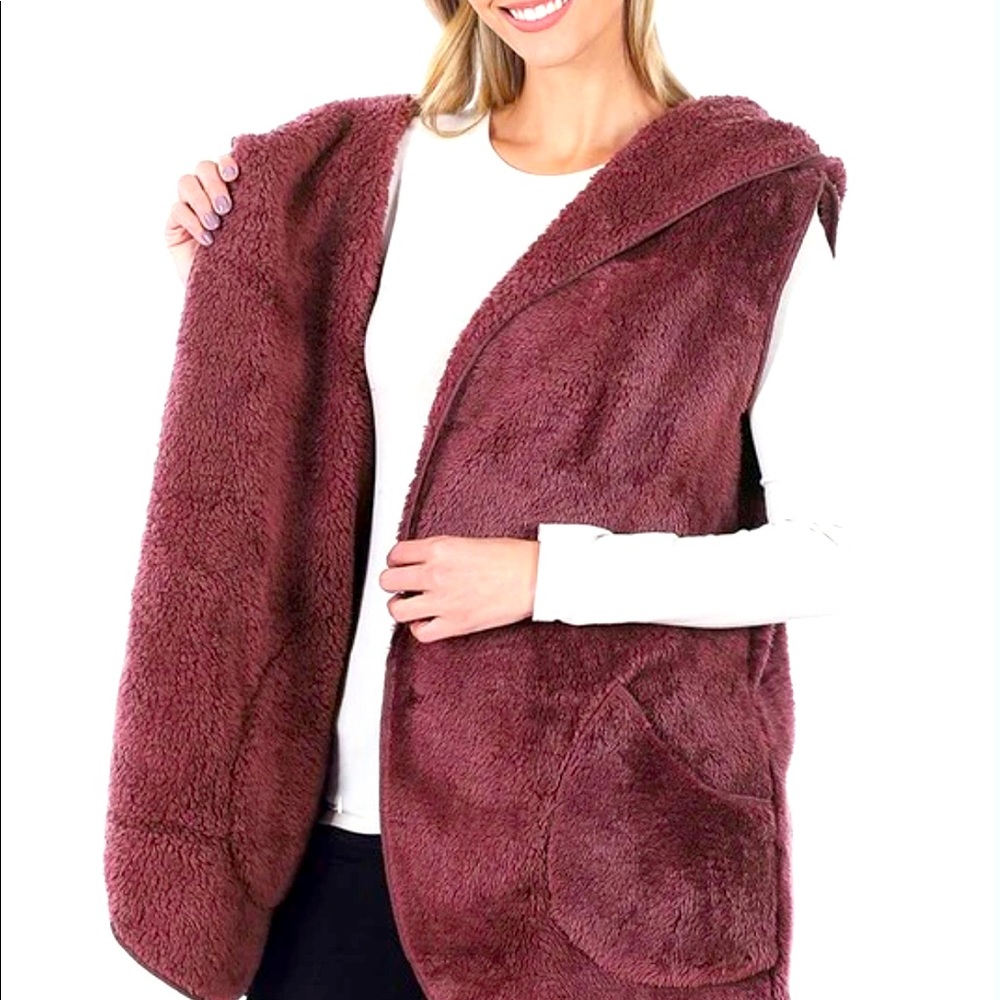 Hooded faux fur vest with pockets S-XL